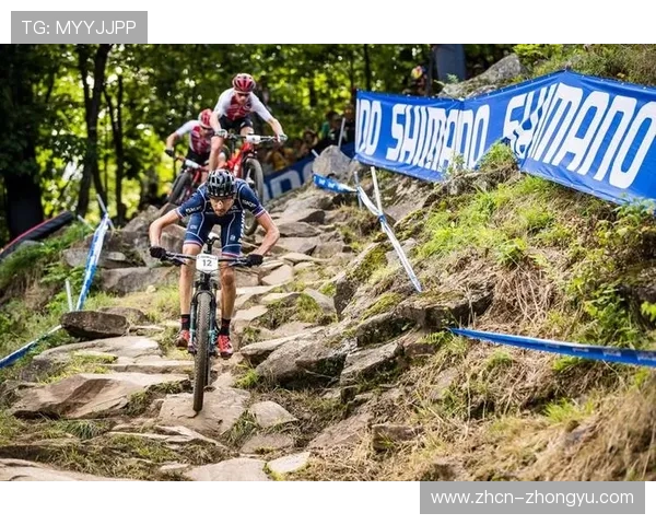 霍奇金森伤愈复出创造800米1分54秒74世界最佳成绩成功锁定世锦赛冠军